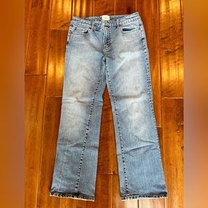 White House Black Market Mid-Rise Bootcut Blanc Jean Size 12P